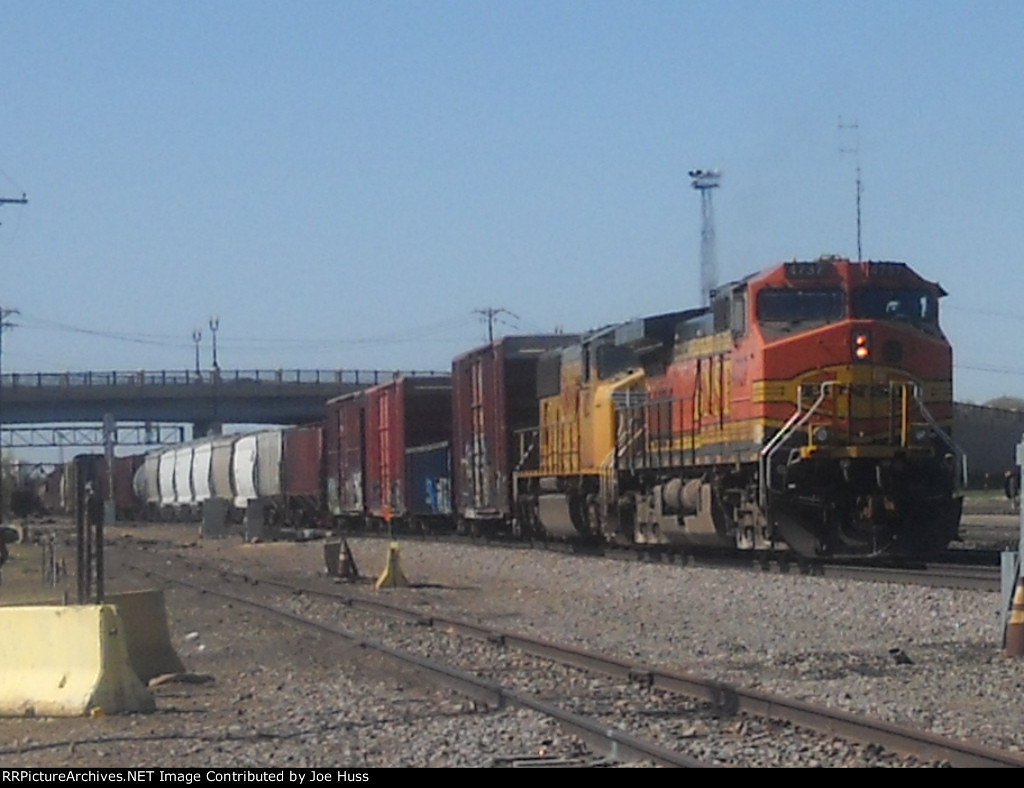 BNSF 4737 WEST